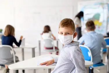 Corona- Überprüfung infektionsschutzrechtlicher Maßnahmen an Schulen durch Familiengericht?