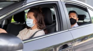 Maskenpflicht für Fahrzeugführer bei beruflichen Fahrgemeinschaften?