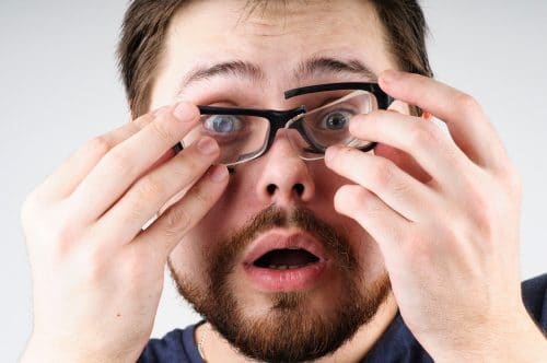 Brillenbeschädigung - Schadensersatz bei abweichenden Dioptrienwerten