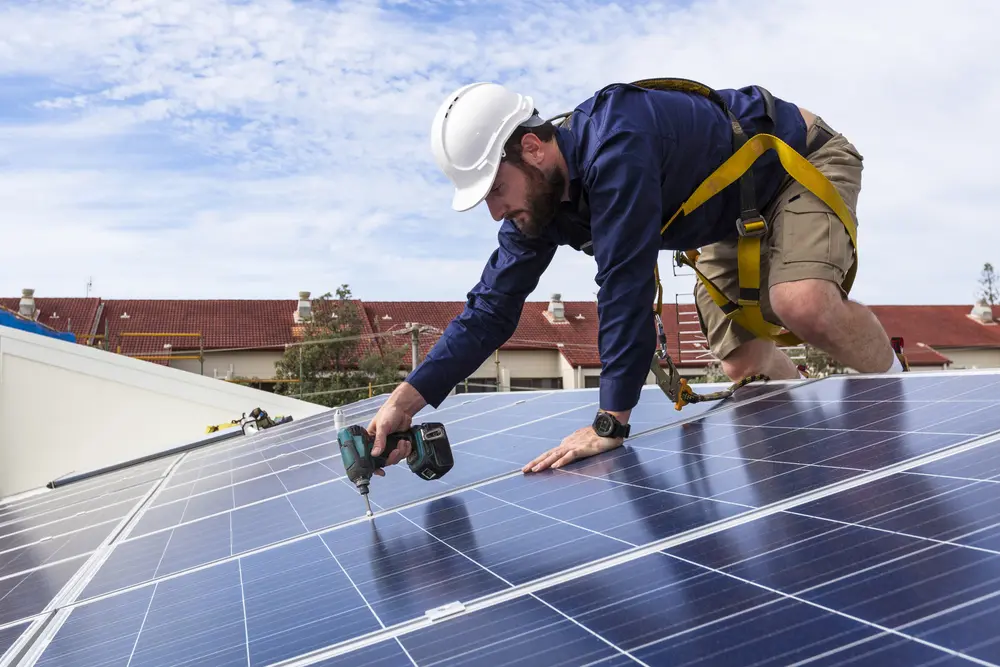 Kaufvertrag über Solaranlage - Fälligkeitszeitpunkt für Inbetriebnahme und Netzanschluss