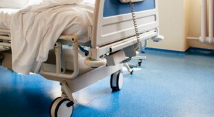 Krankenhaus-Zweibettzimmer Schnarchen der Bettnachbarin als Mietmangel