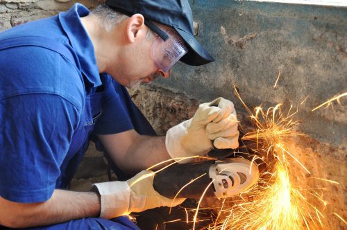 Entschädigungsanspruch des Grundstücksnachbarn wegen Handwerksarbeiten