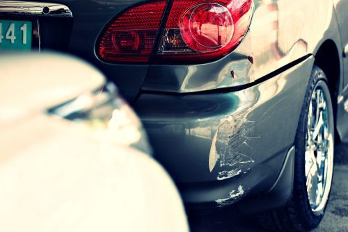 Verkehrsunfall auf Parkplatz - Haftungsverteilung