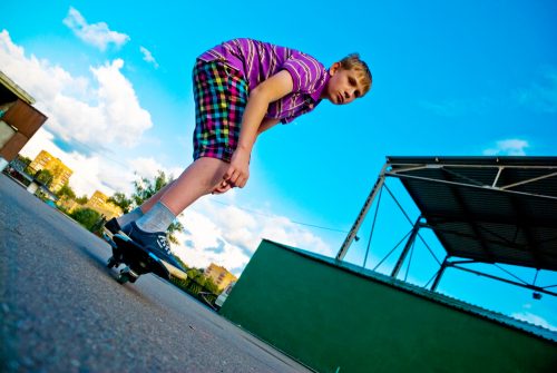 Verkehrsunfall - Waveboard-Fahrer mit Pkw