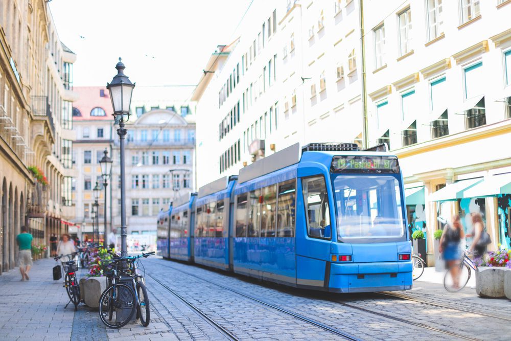 Sturzunfall eines Fahrgastes in Straßenbahn