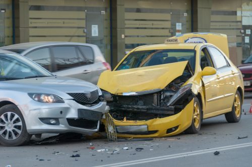 Verkehrsunfall - fiktive Umrüstungskosten für unfallbeschädigtes Taxi
