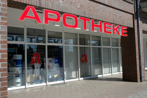 Verkehrssicherungspflicht Apotheke - Sturz auf nassem Boden