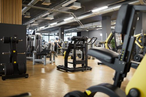 Fitnessstudiovertrag - fristlose Kündigung - Verschlimmerung Vorerkrankung