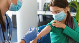 Kinderimpfung gegen Corona-Virus mit mRNA-Impfstoff – Zustimmung Sorgeberechtigter