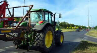 Verkehrsunfall – Traktor bei unklarer Verkehrslage überholt