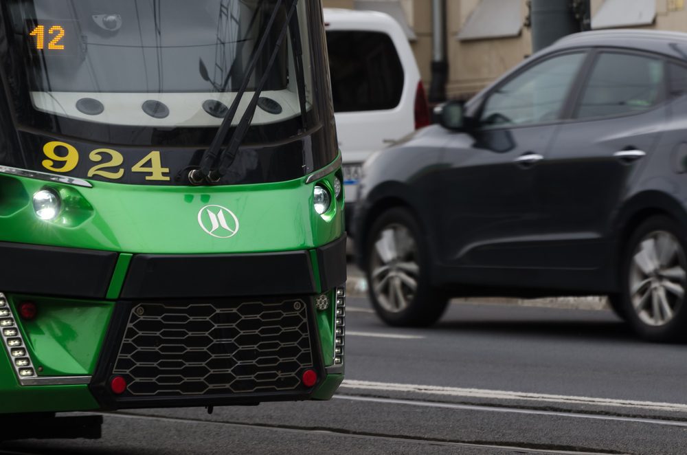 Notbremsung Straßenbahn wegen Autofahrer - Verletzung Fahrgast