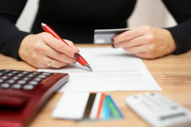 Kreditkartenvertrag – Genehmigungsfiktion – Widerspruch gegen Rechnungsabschlüsse