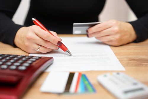 Kreditkartenvertrag - Genehmigungsfiktion - Widerspruch gegen Rechnungsabschlüsse