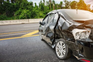 Verkehrsunfall mit wirtschaftlichem Totalschaden – Abschleppkosten und Nutzungsausfall