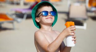 Aufsichtspflichtverletzung Kind – Auftrag zum Holen von Sonnenschutzspray
