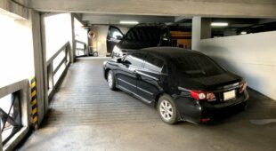 Parkplatzunfall –  Vorfahrt auf Fahrgasse?