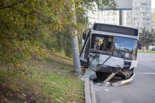 Verkehrsunfall Linienbus- Fahrgastanspruch auf Schadenersatz und Schmerzensgeld