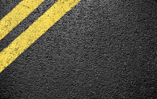 Verkehrsunfall - Überfahren gelbe Fahrbahnmarkierung auf Autobahn