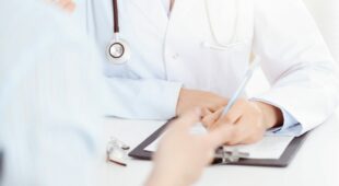 Auskunftsanspruch des Patienten hinsichtlich Namen und Anschriften von Ärzten
