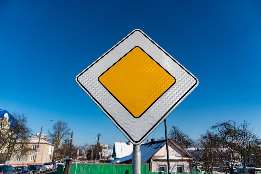 Verkehrsunfall - Anforderungen an Vorfahrtsverzicht