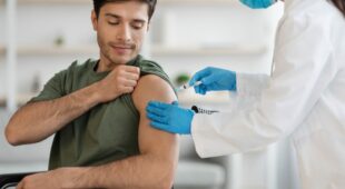 Strafbarkeit der Verweigerung eines Soldaten sich gegen COVID-19 impfen zu lassen