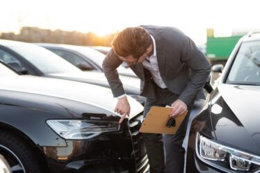 Rückabwicklung des Fahrzeugkaufvertrages wegen Mangelhaftigkeit des Fahrzeuges