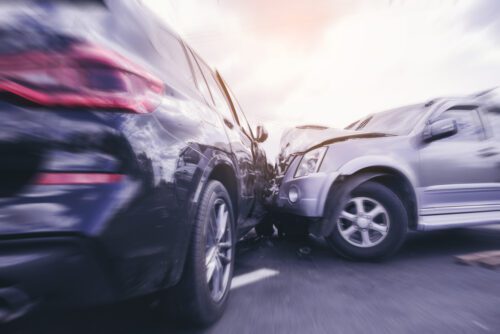 Verkehrsunfall - Einmündungsbereich einer vorfahrtberechtigten und einer untergeordneten Straße