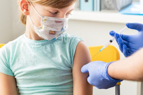 Übertragung der Entscheidungsbefugnis einer Corona-Schutzimpfung auf einen Elternteil