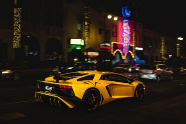 Lamborghini nachts an der Tankstelle gekauft – gutgläubiger Erwerb nicht möglich