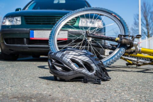 Verkehrsunfall zwischen Fahrradfahrer und vorfahrtberechtigtem Fahrzeug