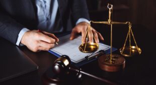 Kostenerstattung Rechtsstreit – Wann ist ein Anwaltswechsel notwendig?