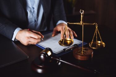 Kostenerstattung Rechtsstreit – Wann ist ein Anwaltswechsel notwendig?