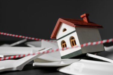 Grundstücksbesitzerhaftung –  Vorkehrungen gegen Gebäudeeinsturz oder gegen Teileablösung