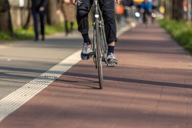 Verkehrsunfall – Alleinhaftung Fahrradfahrer bei Gehwegfahrt in entgegengesetzter Fahrtrichtung