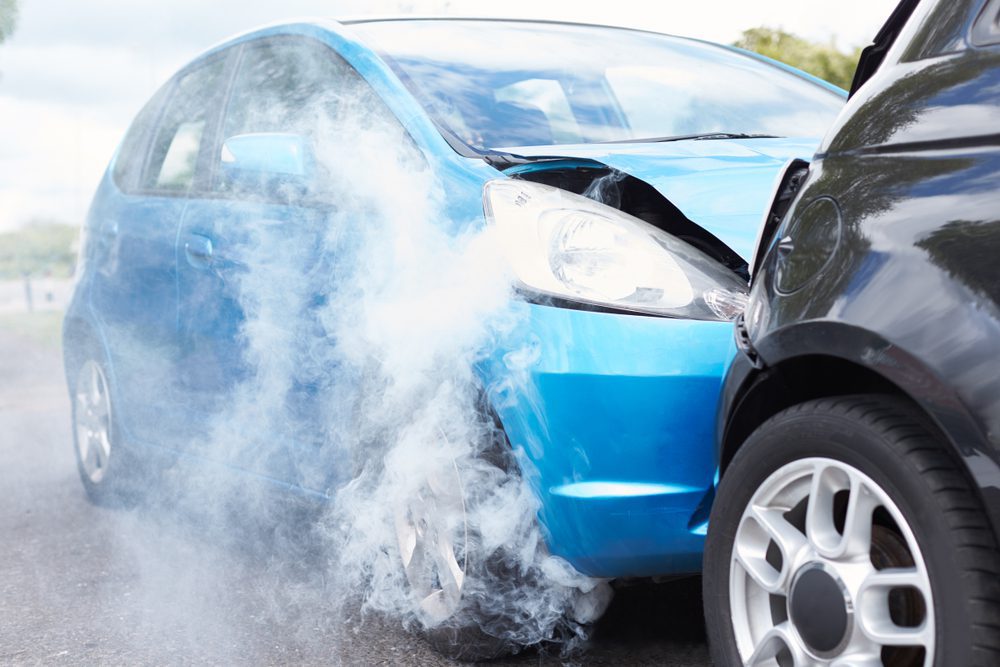 Close,Up,Of,Two,Cars,Damaged,In,Road,Traffic,Accident Haushaltführungsschaden nach Verkehrsunfall