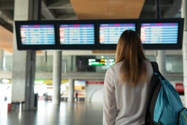 Ausgleichszahlung nach FluggastrechteVO bei Annullierung des Hinfluges
