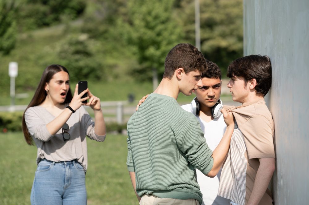 Kein Unterlassungsanspruch bei Minderjährigen - Wechselseitige Beleidigungen