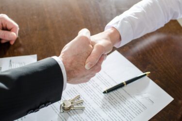 Maklervertrag – Provisionsanspruch gegen erwerbenden Ehegatten des Vertragspartners
