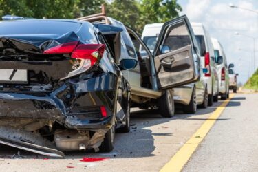 Verkehrsunfall – Haftungsverteilung zwischen mehreren Unfallbeteiligten