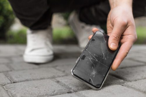 Smartphone-Displayriss: Gewährleistungsansprüche geprüft