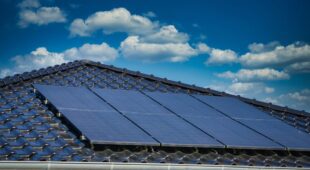 WEG-Beschlussanfechtung zur Errichtung von Photovoltaikanlagen