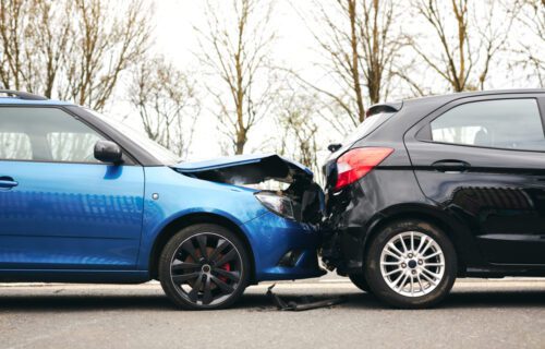 Unverschuldeter Auffahrunfall: Anspruch auf Ersatzfahrschulwagen?